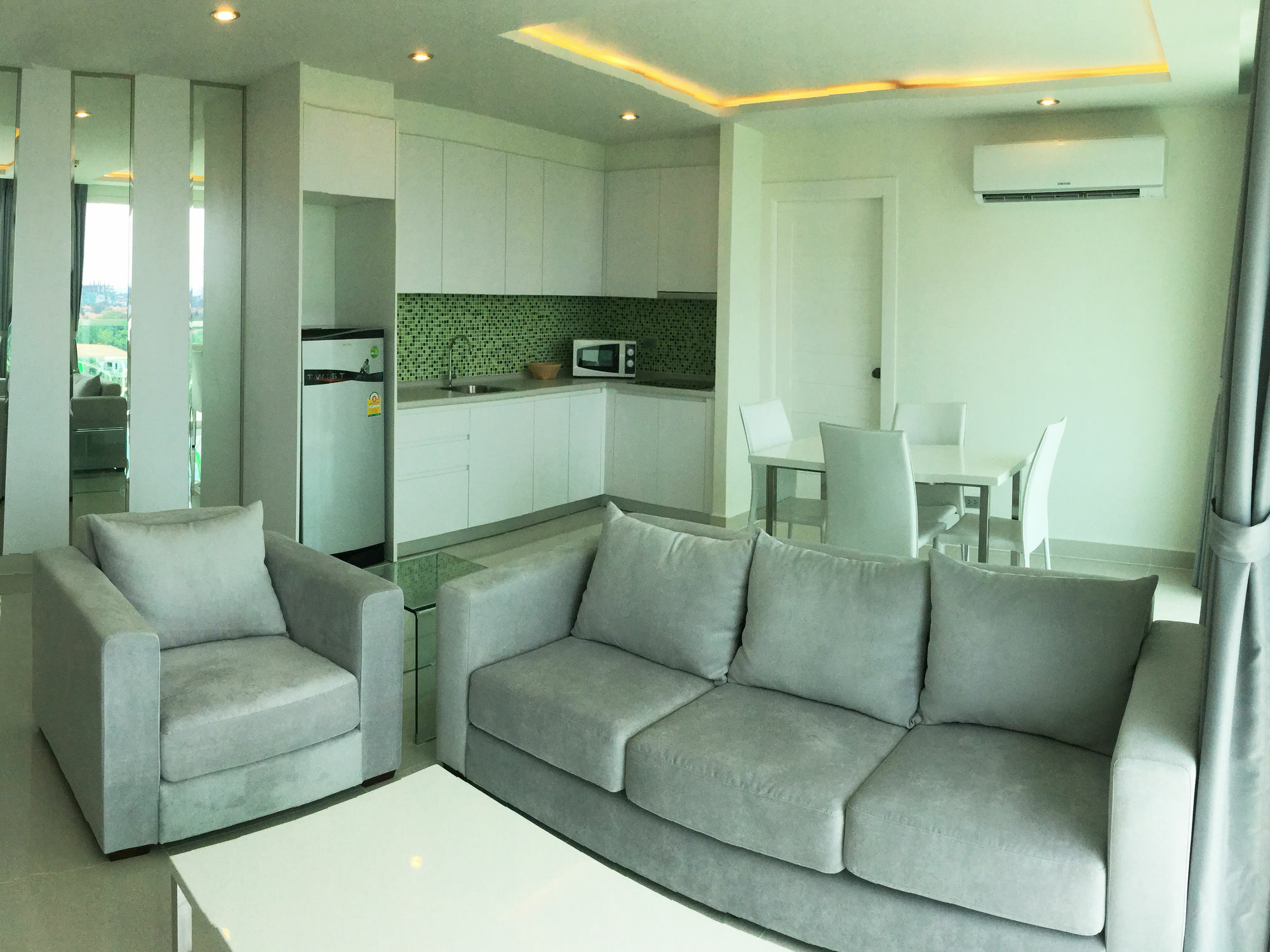 Amazon Residence By Pattaya Sunny Rentals Haat Jomtien Eksteriør bilde