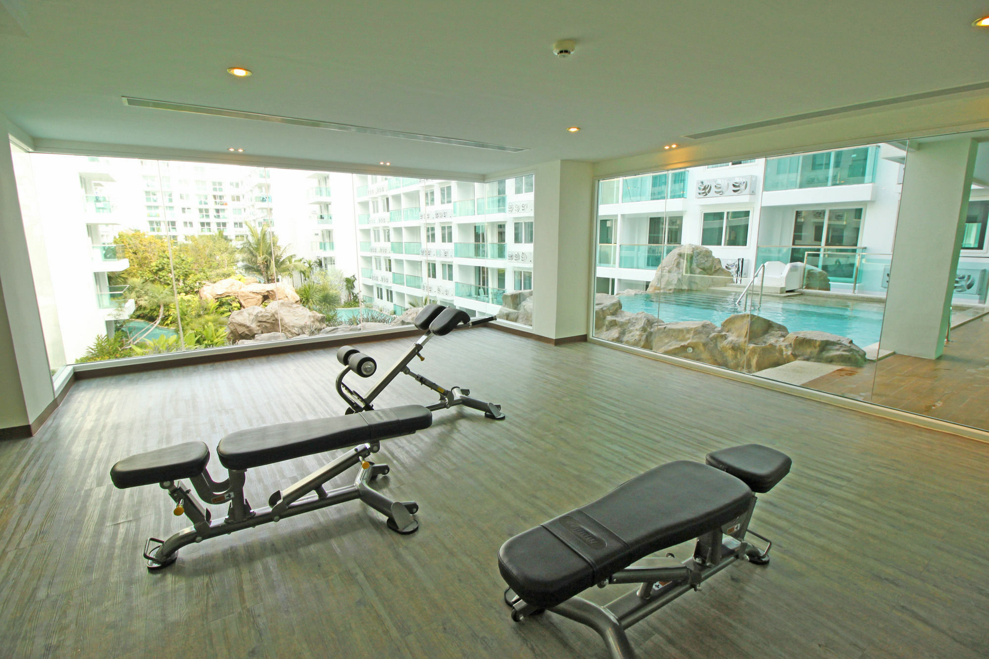 Amazon Residence By Pattaya Sunny Rentals Haat Jomtien Eksteriør bilde
