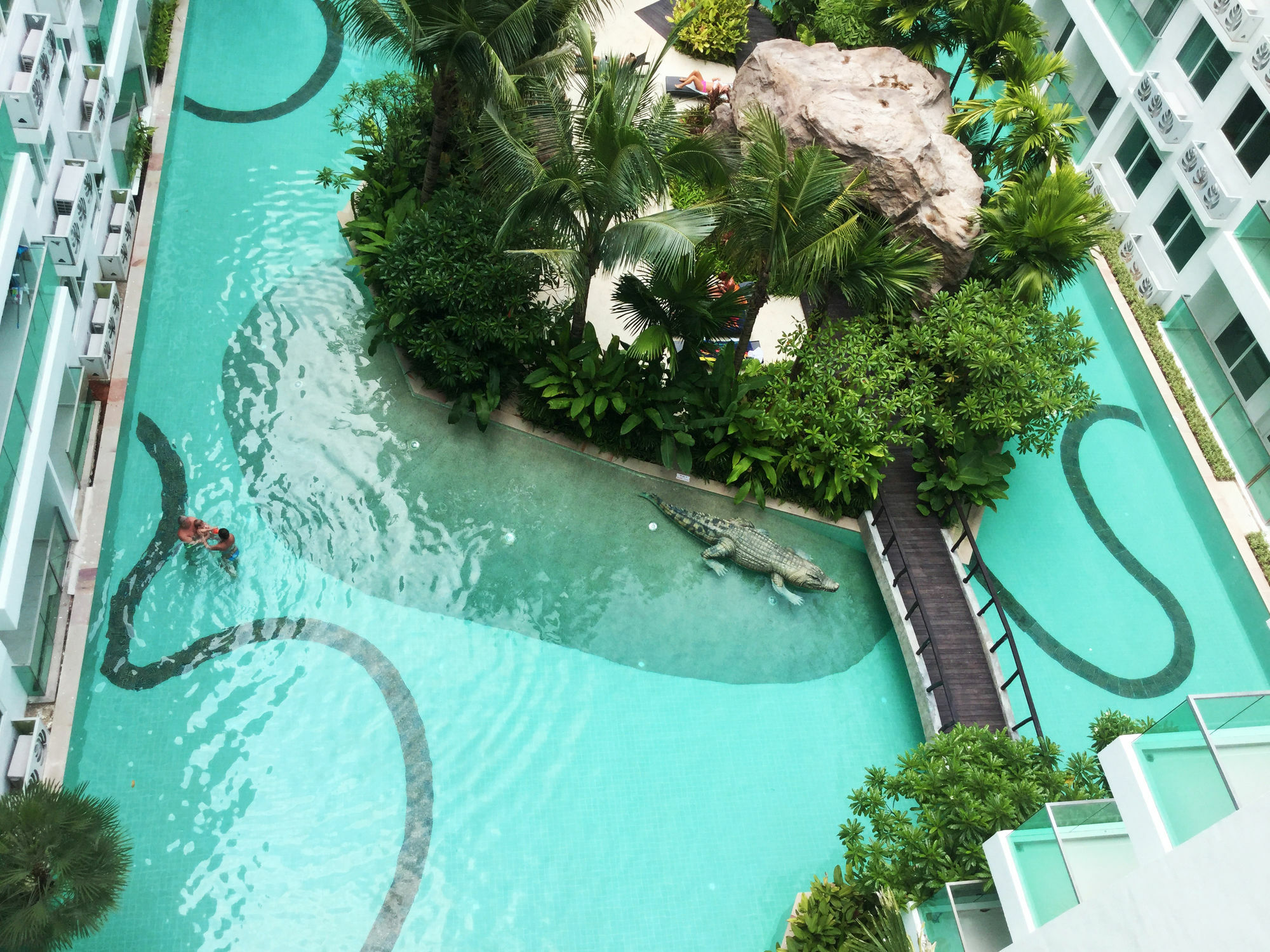 Amazon Residence By Pattaya Sunny Rentals Haat Jomtien Eksteriør bilde
