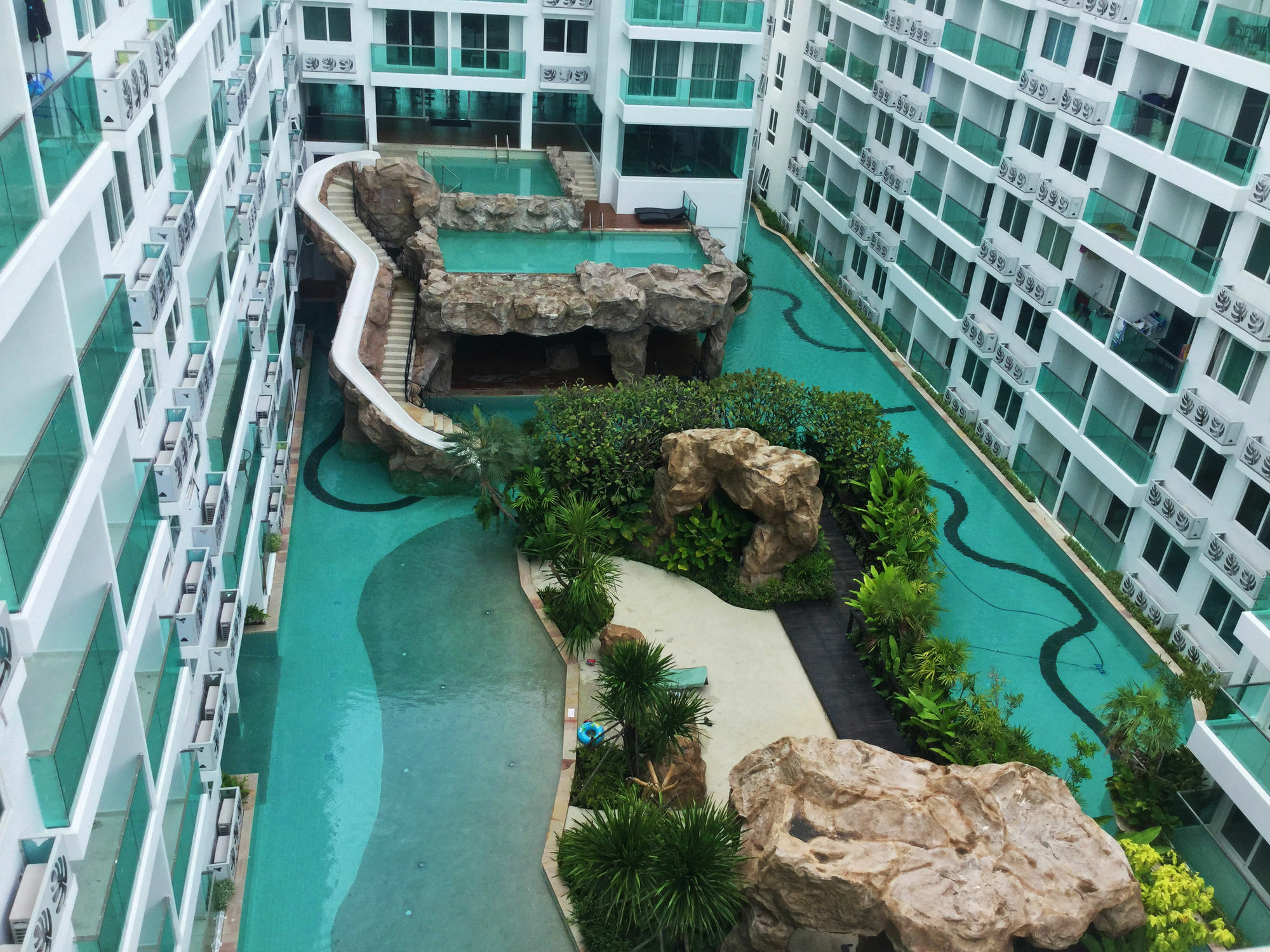 Amazon Residence By Pattaya Sunny Rentals Haat Jomtien Eksteriør bilde