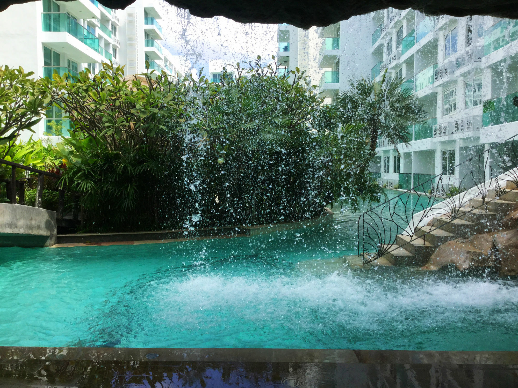 Amazon Residence By Pattaya Sunny Rentals Haat Jomtien Eksteriør bilde