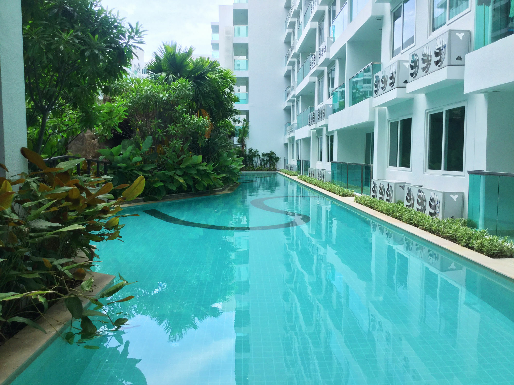 Amazon Residence By Pattaya Sunny Rentals Haat Jomtien Eksteriør bilde